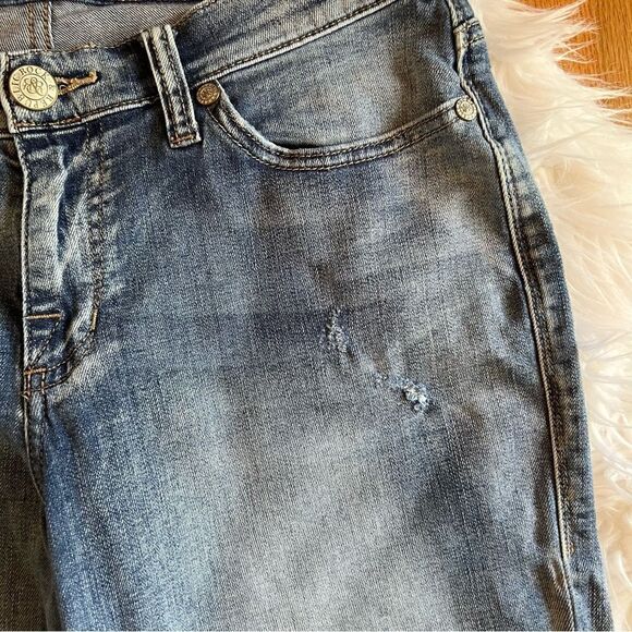 Women’s Rock & Rebublic Indee Distressed Jeans Size 10M - Picture 4 of 8